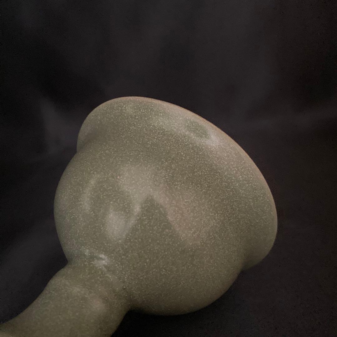 【昇龍洞】龍泉窯貼亀形紋馬上盃（明時代）