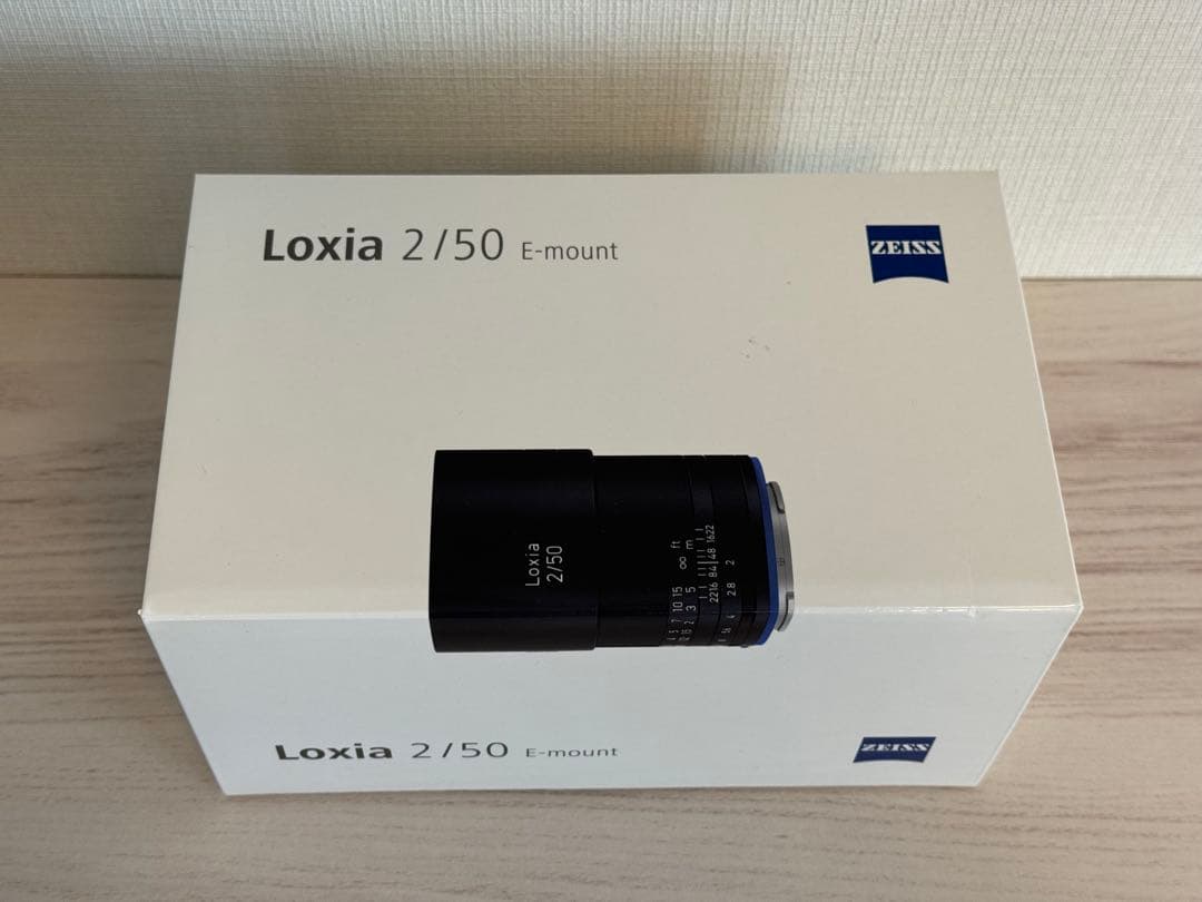Zeiss Loxia 2/50 E-mount レンズ