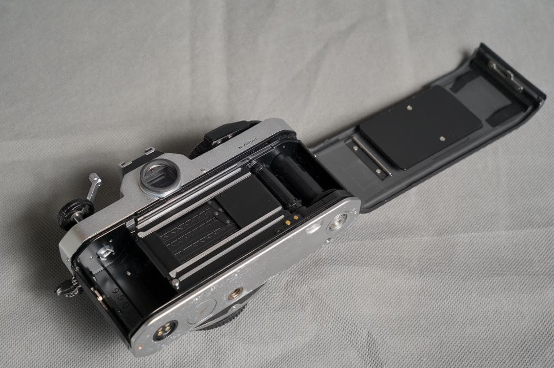 Nikon FM2 一眼レフカメラ 35mmフィルム