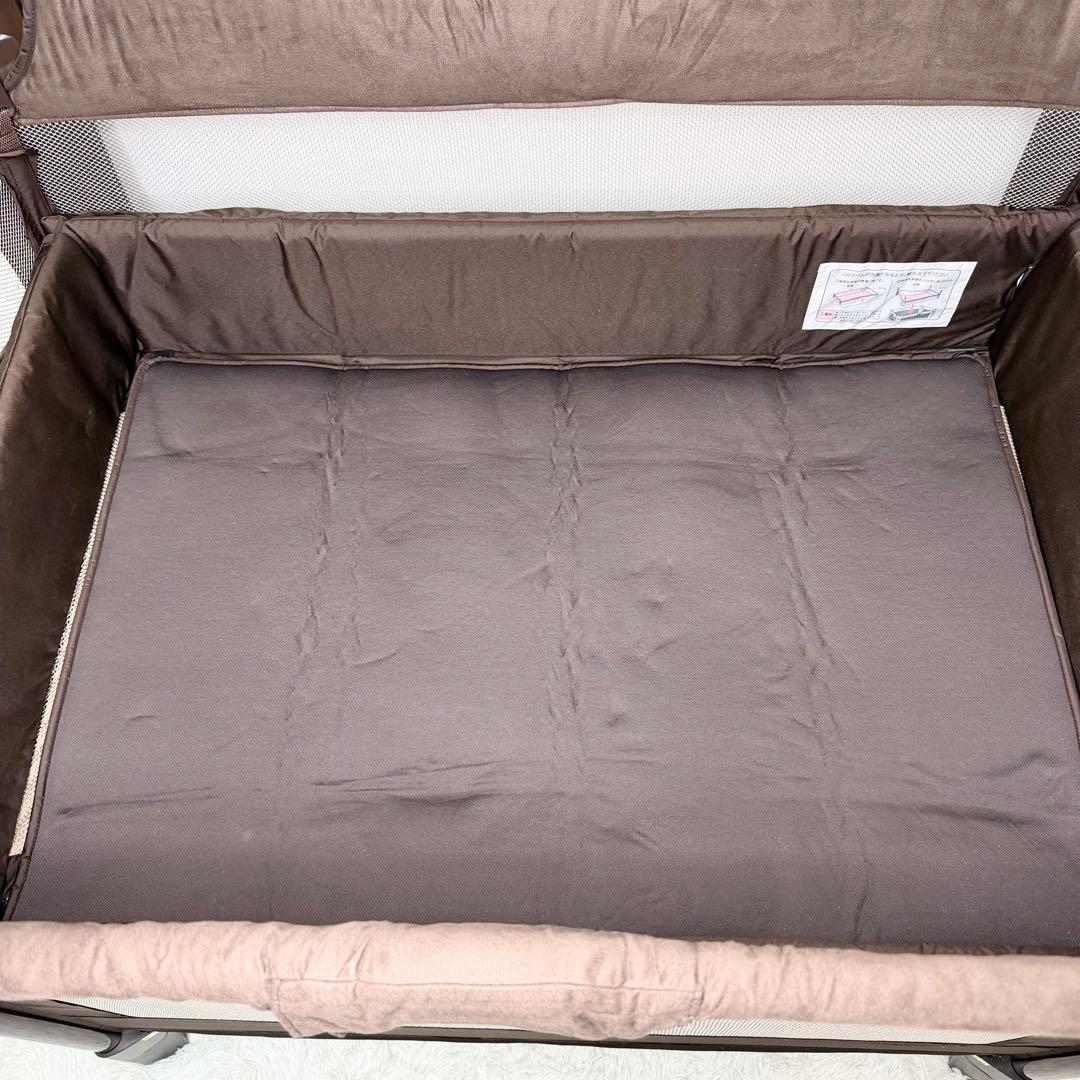 美品 Aprica ココネルエアープラス ベビーベッド ブラウン 折りたたみ