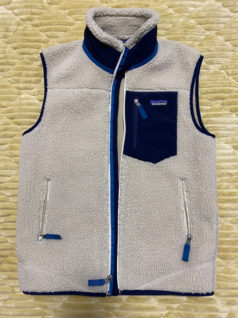 patagonia フリースベスト S ベージュ/ネイビー