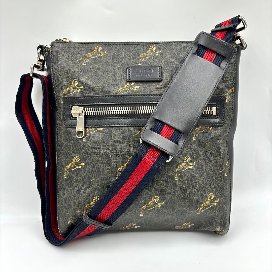 希少 GUCCI グッチ ショルダーバッグ タイガー ggスプリーム 総柄
