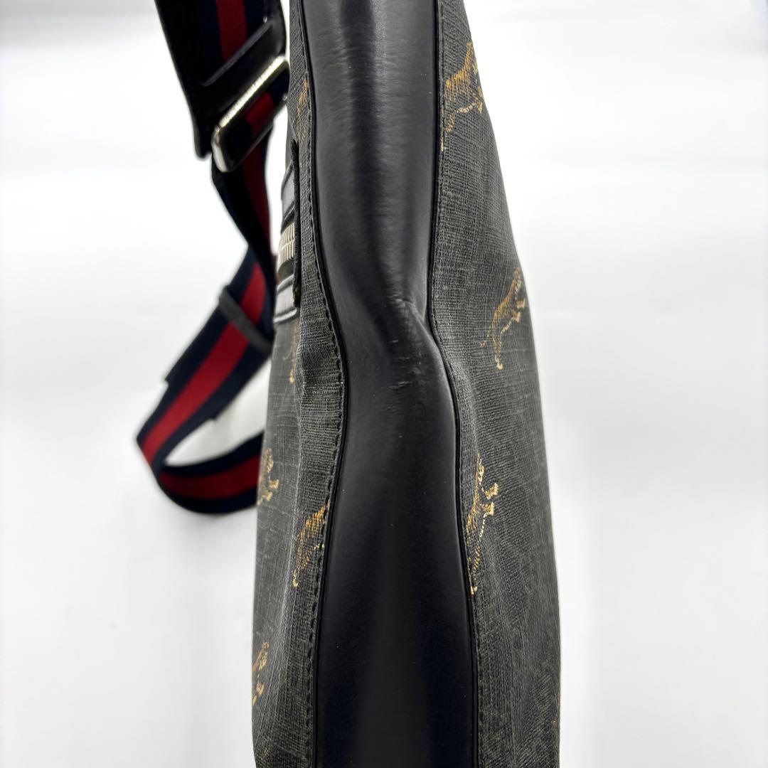 希少 GUCCI グッチ ショルダーバッグ タイガー ggスプリーム 総柄