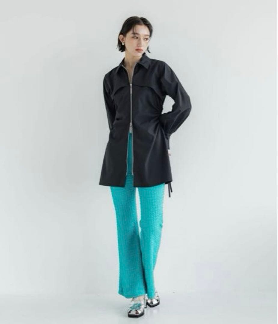 美品　ユナイテッドトウキョウ　サイドギャザージップシャツ