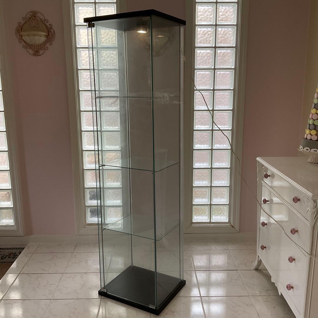 【梱包・発送たのメル便】IKEA デトルフ ライト付き　ガラス扉キャビネット