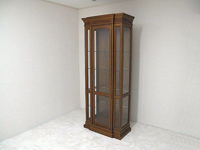 ドレクセルヘリテイジ「フランチェスカ」ウォールナット材キュリオケース　※照明不良