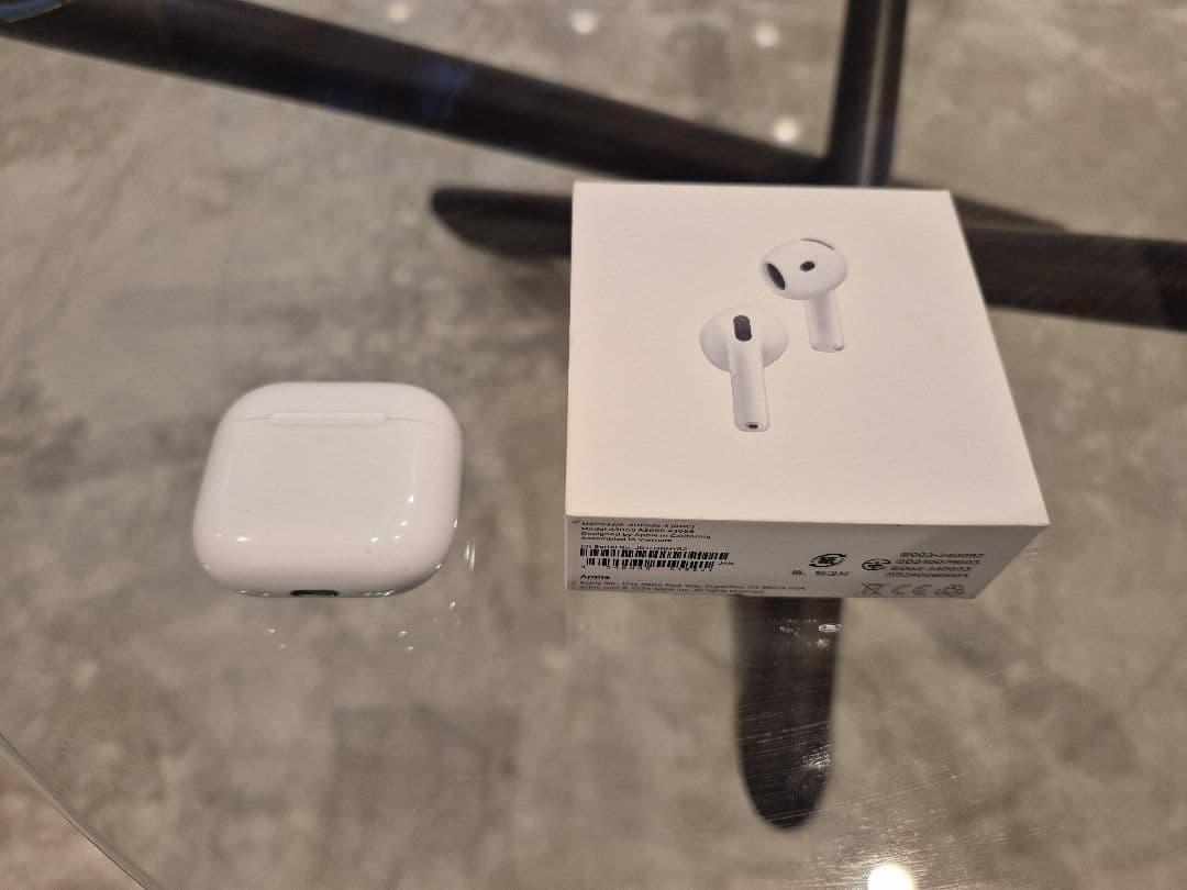 AirPods MXP93J/A アクティブノイズキャンセリング　4世代
