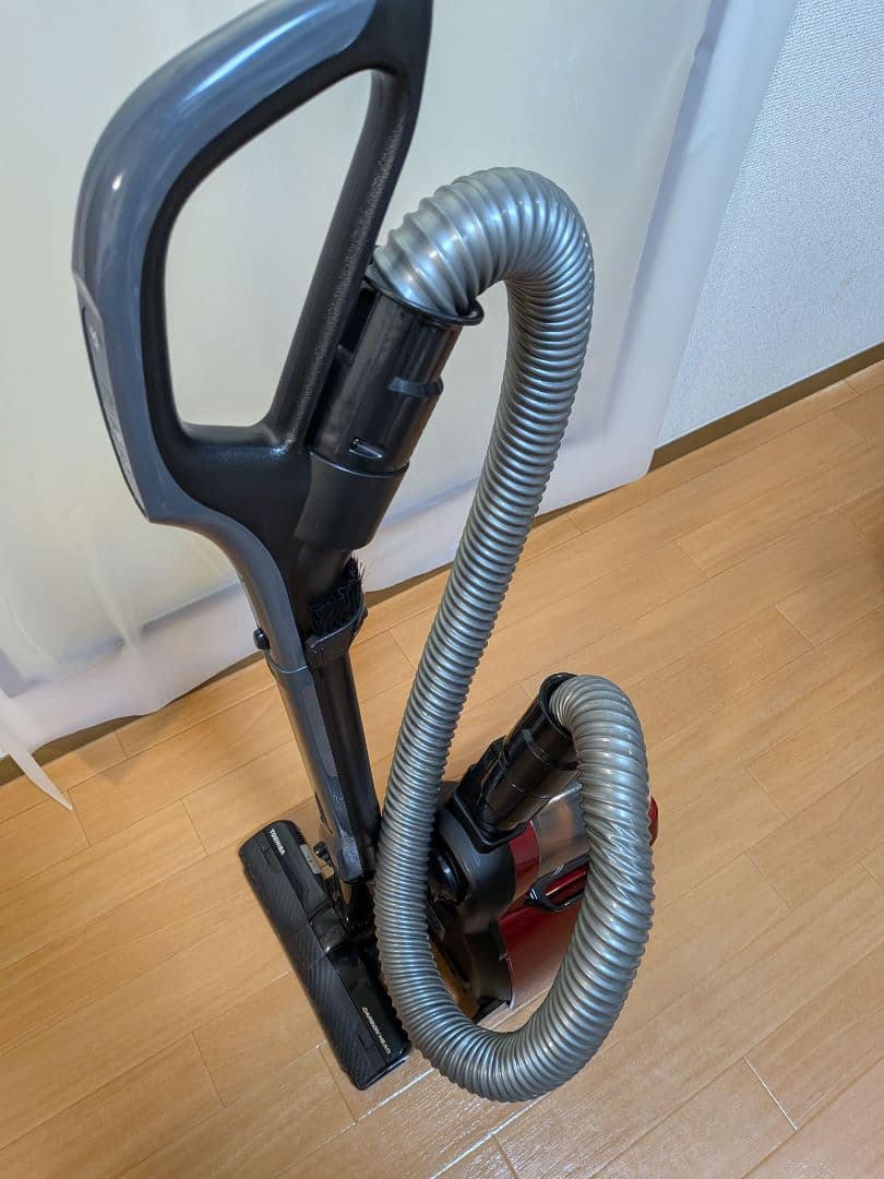 TOSHIBA　サイクロン掃除機　トルネオ　VC-C7(R)　2019年製