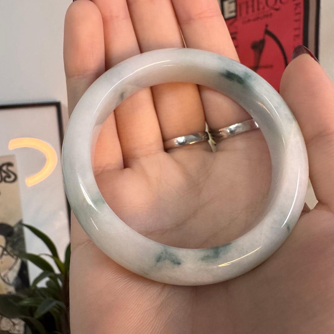 ☆Pearl☆様　 天然翡翠 2つ　バングル