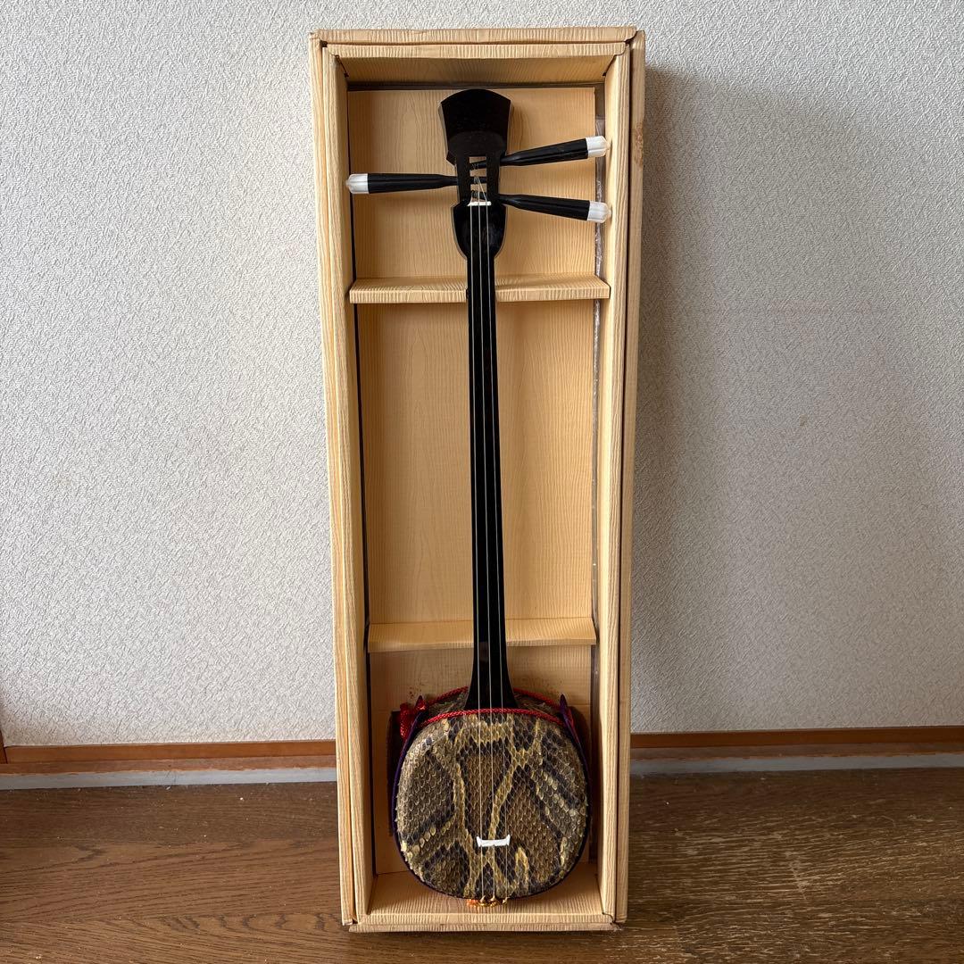 ミニチュア三線 本体 ヘビ皮 箱付き