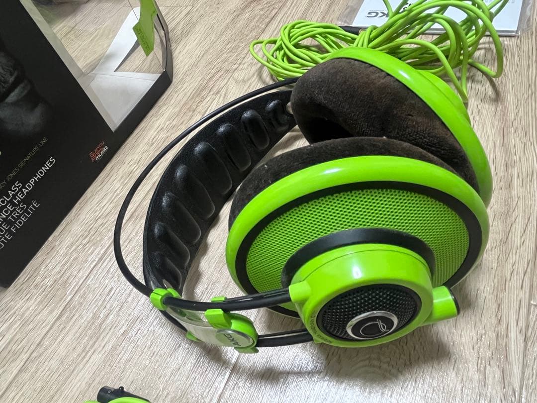 AKG Q701 グリーン　クインシー・ジョーンズ