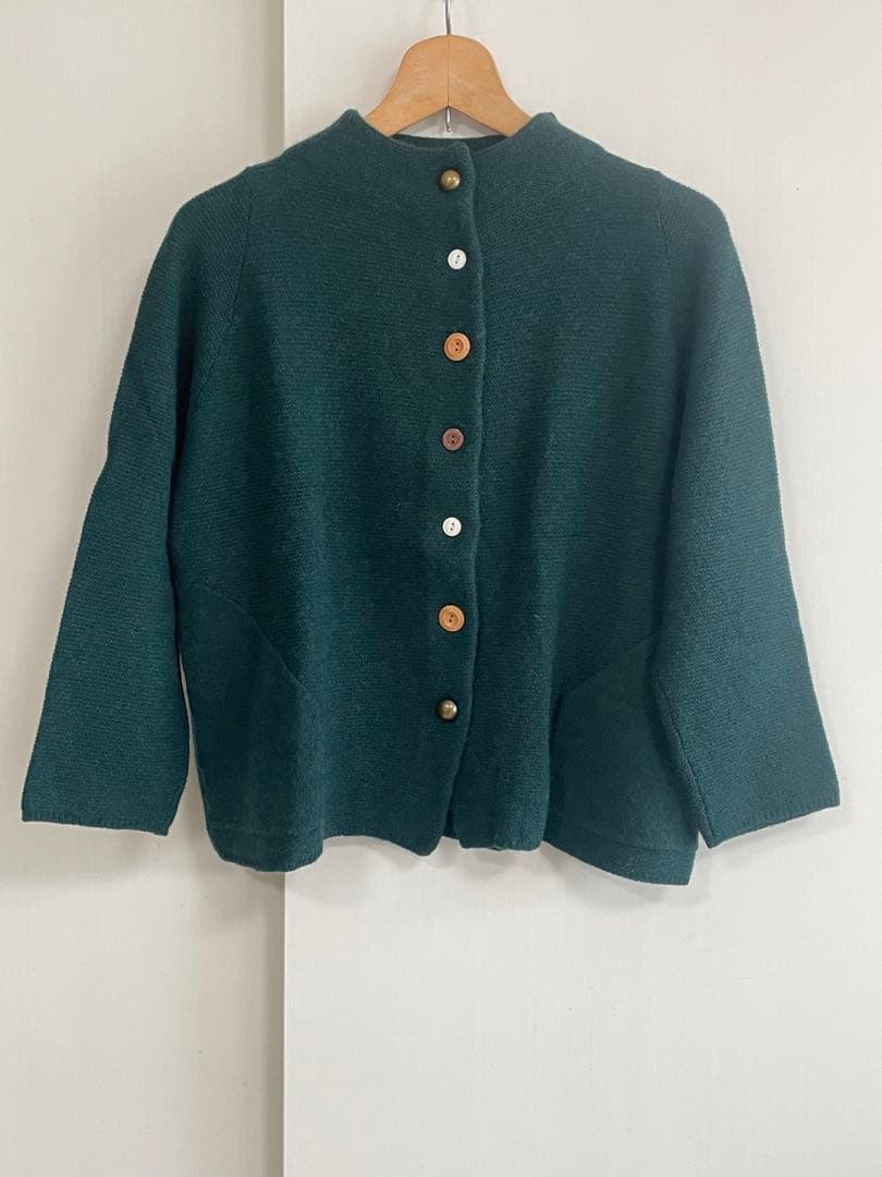 Brillage 深緑色カーディガン　ヤク100％Mお値下げいたしました❣️