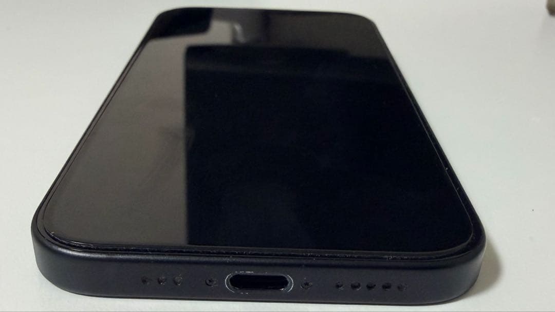 【期間限定値下げ】【極美品】iPhone 15 ブラック 本体 + おまけ付き