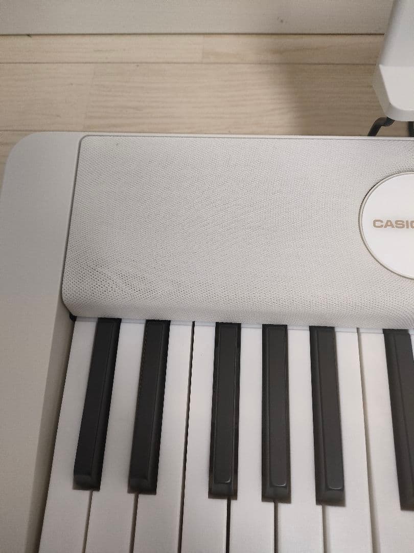 美品　カシオ　電子キーボード　LK-526 61鍵盤　光ナビゲーション