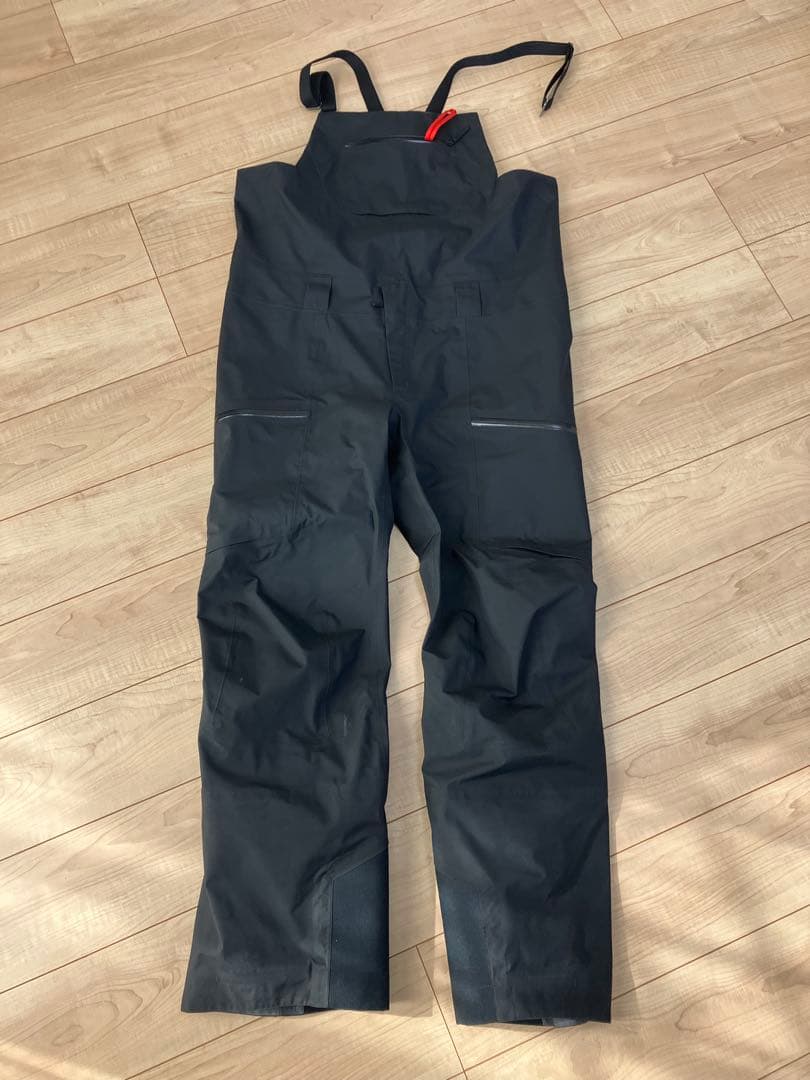 ARC'TERYX セイバービブパンツ