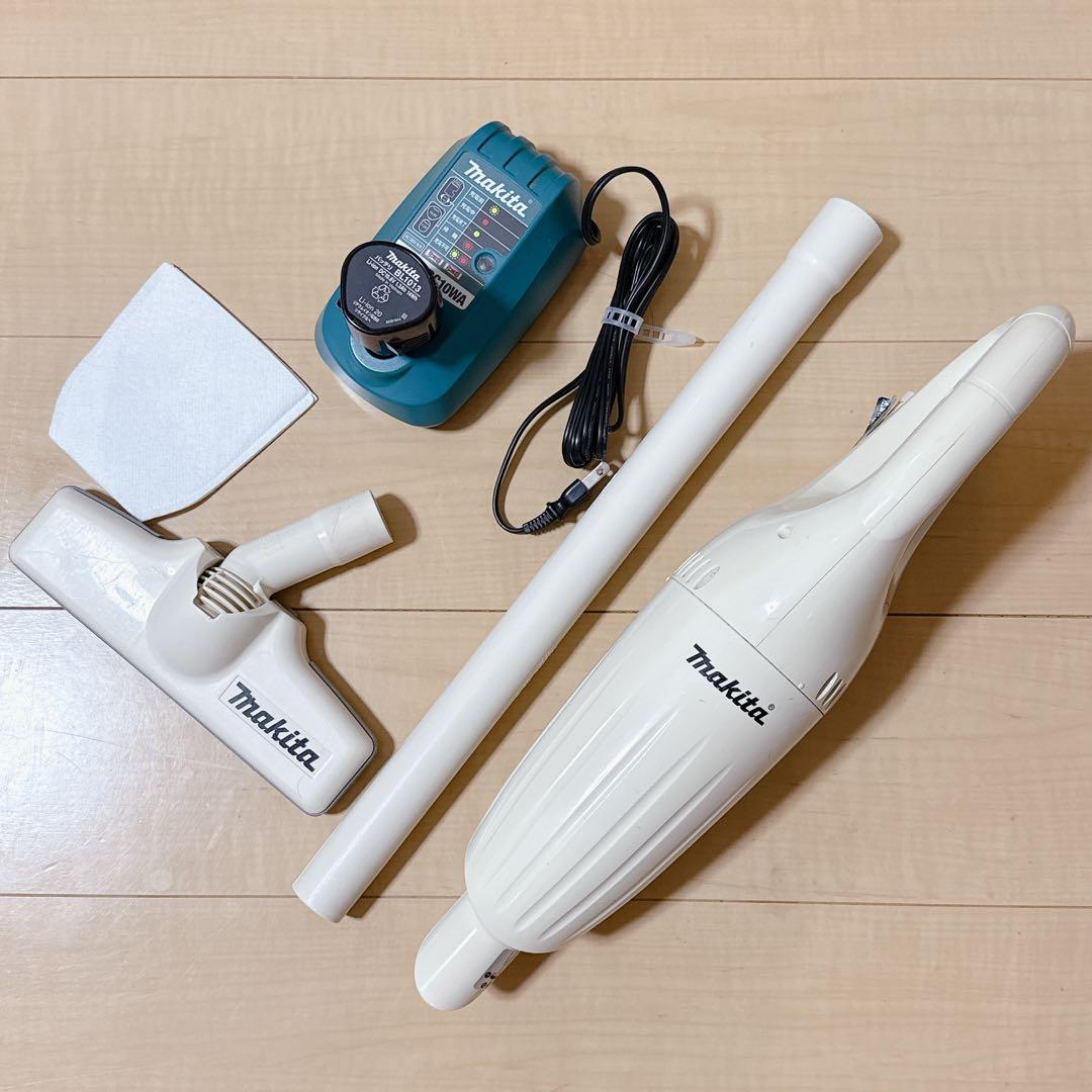 マキタ CL100DW 充電式クリーナー 掃除機 完動品 清掃済 新品フィルター