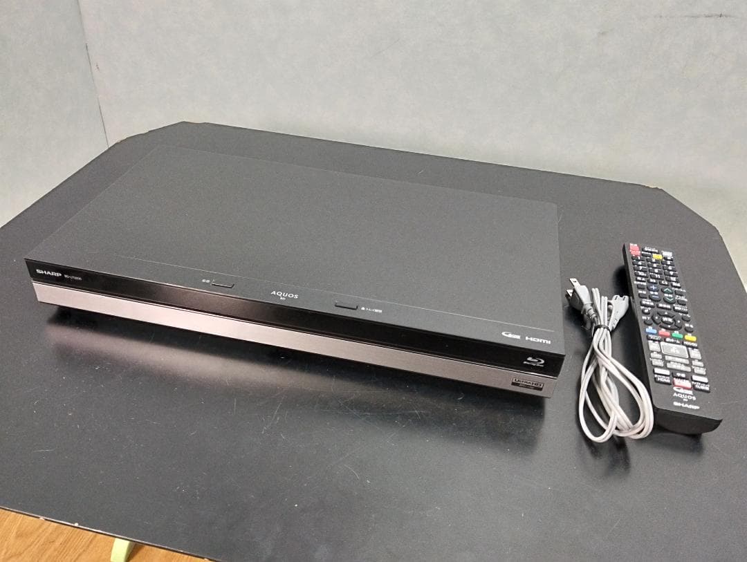 Y♢333 シャープ ブルーレイレコーダー BD-UT2200