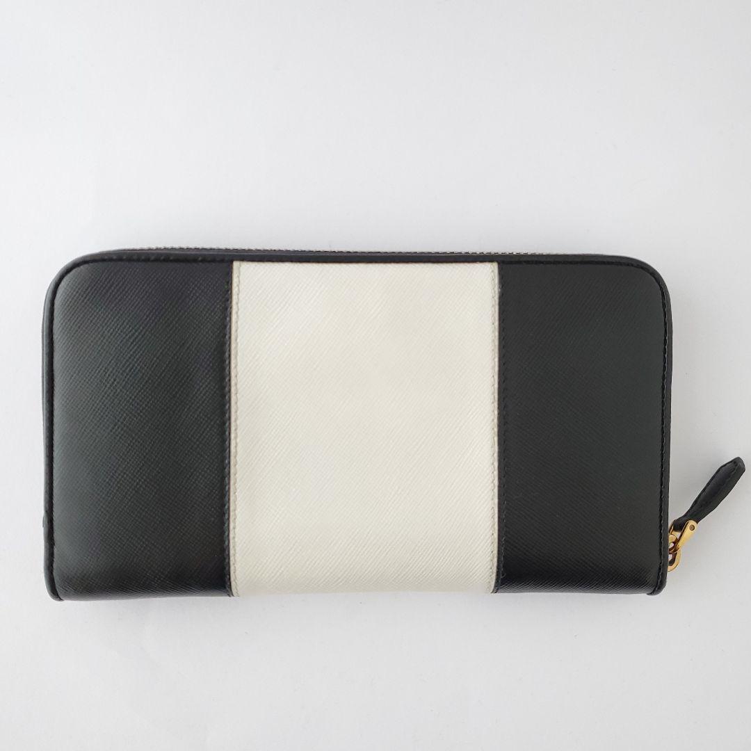 PRADA　長財布　バイカラー　ラウンドファスナー　ホワイト×ブラック　プラダ