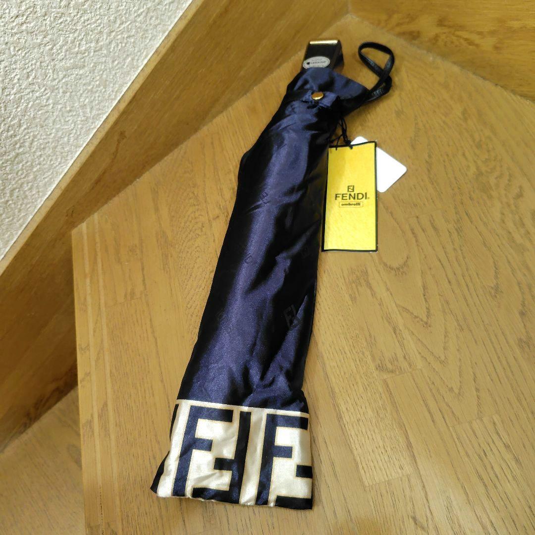 【未使用タグ付き】 FENDI フェンディ 折りたたみ傘 ズッカ柄 　タグ付き