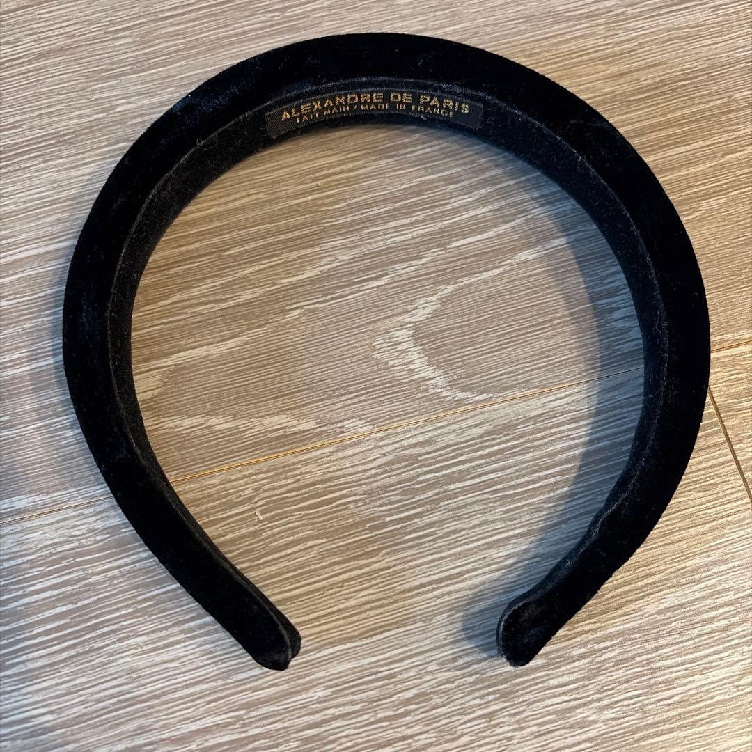 美品　ALEXANDRE DE PARIS ブラック　ベロア　カチューシャ