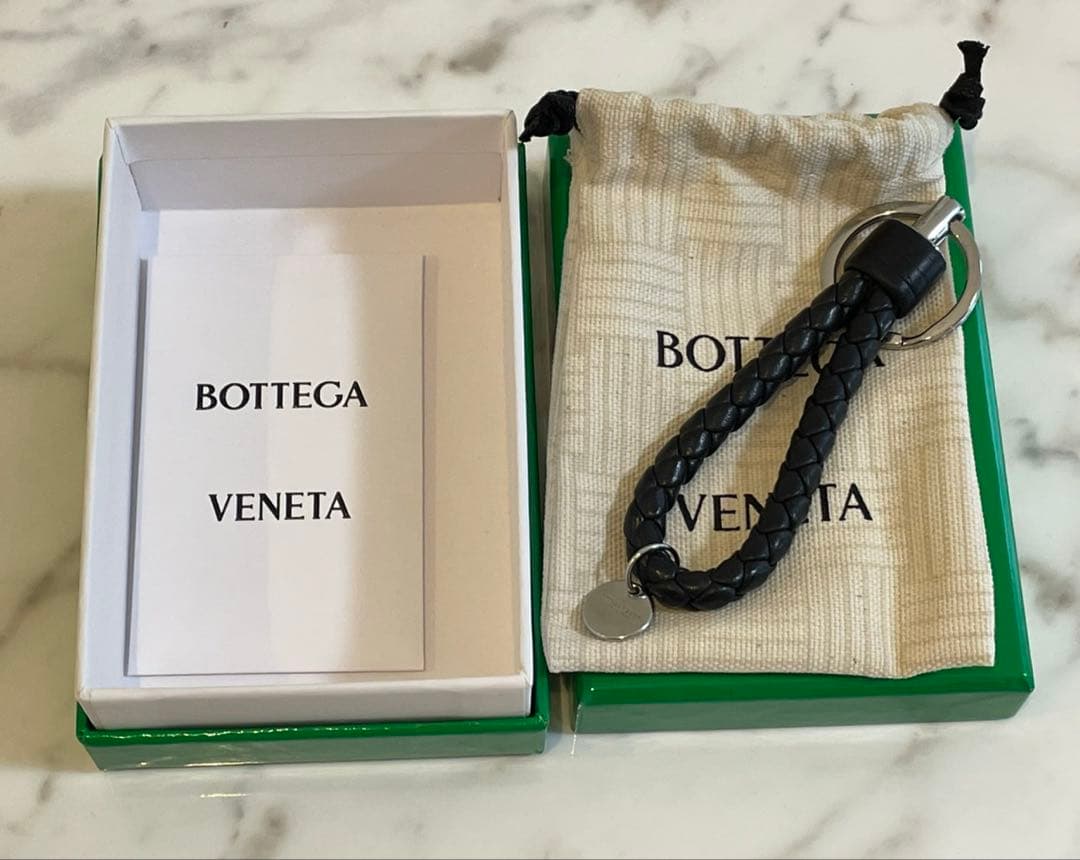 正規品　Bottega Veneta レザーキーホルダー