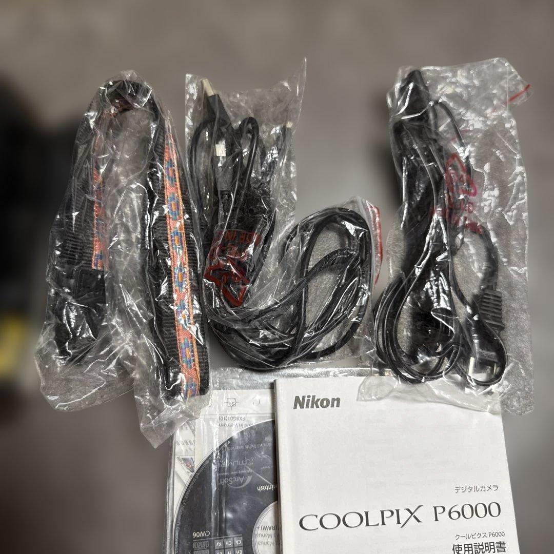 Nikon COOLPIX P6000 付属品あり