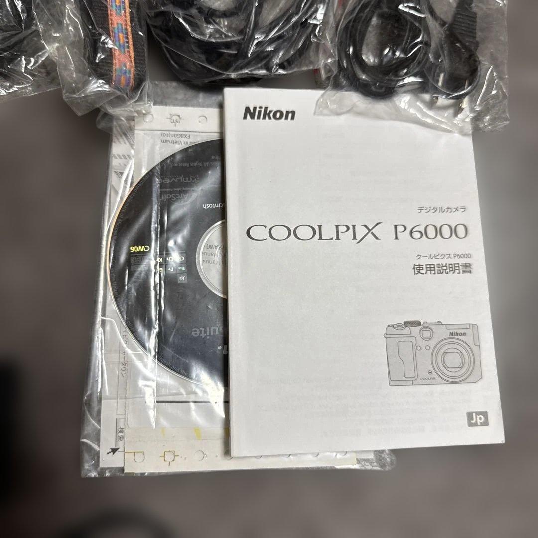 Nikon COOLPIX P6000 付属品あり