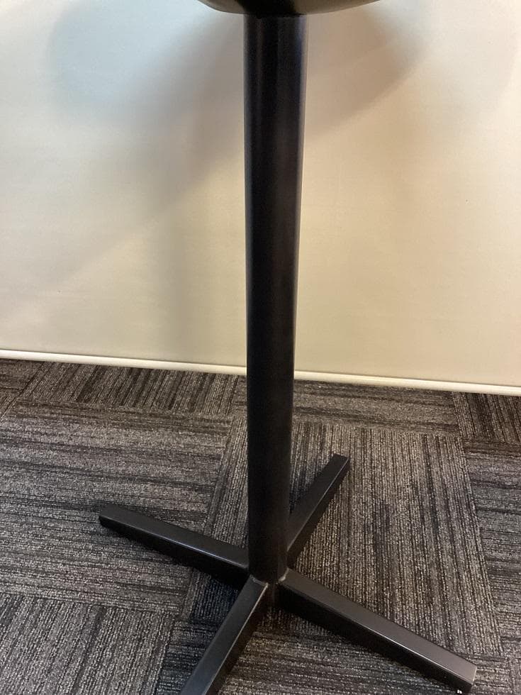 K*M様 クラッシュゲート　トリップ　φ600　丸　カフェテーブル　ノットアンテ