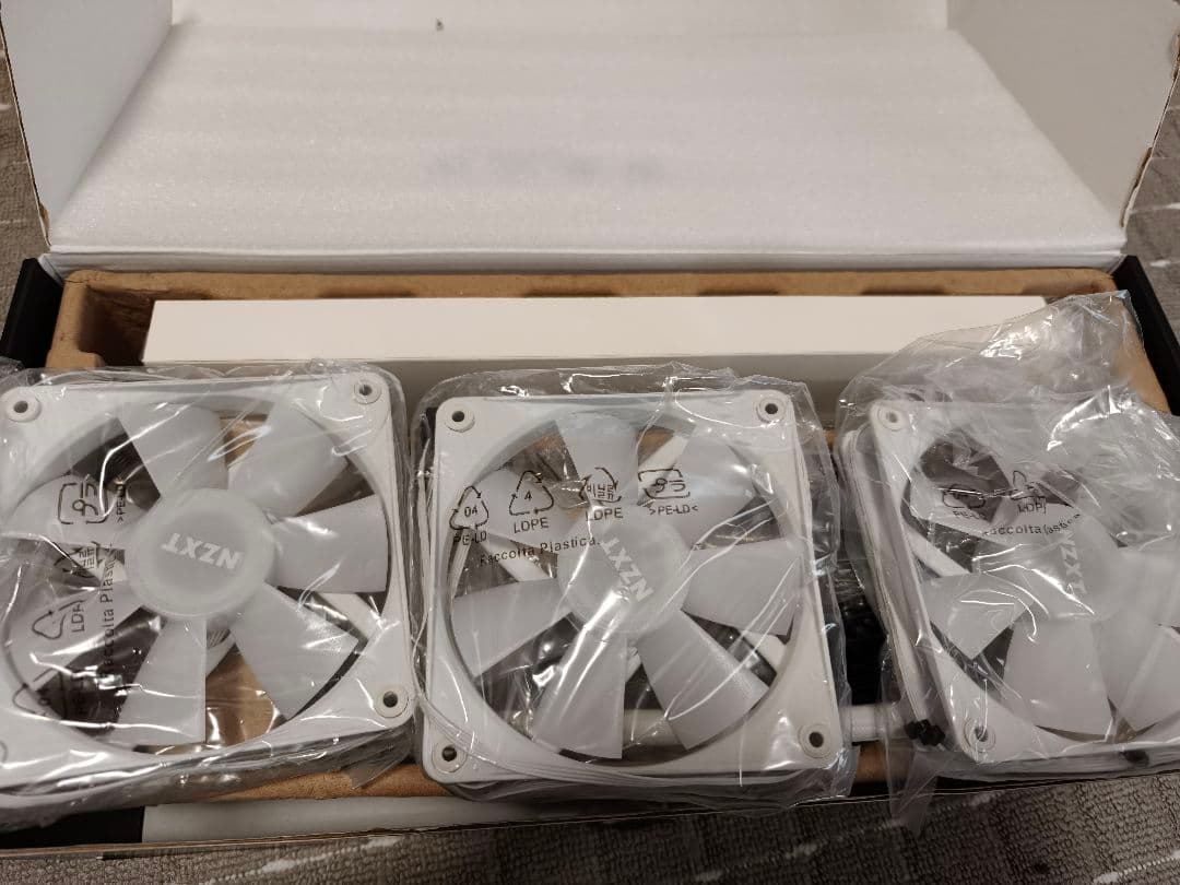 NZXT KRAKEN 360 RGB ホワイト ジャンク