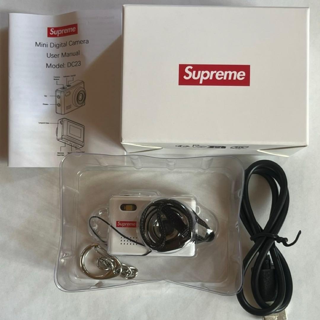 Supreme Digital Camera シュプリーム Keychain