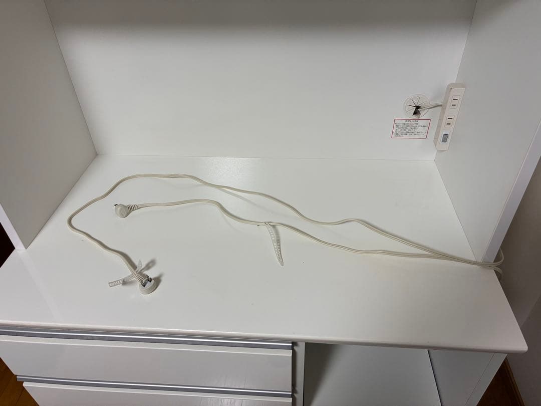 送料込み　ニトリ キッチンボード レジューム 90 ホワイト 食器棚