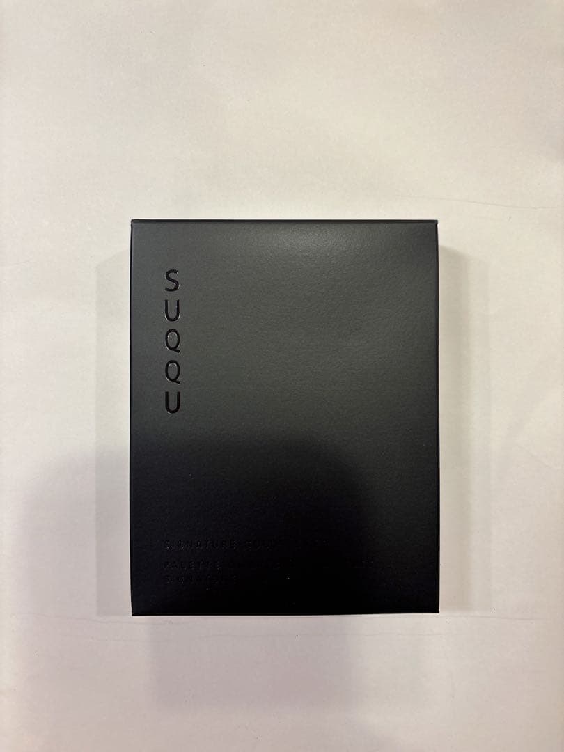 【新品未使用】SUQQU シグニチャーカラーアイズ　137 花纏