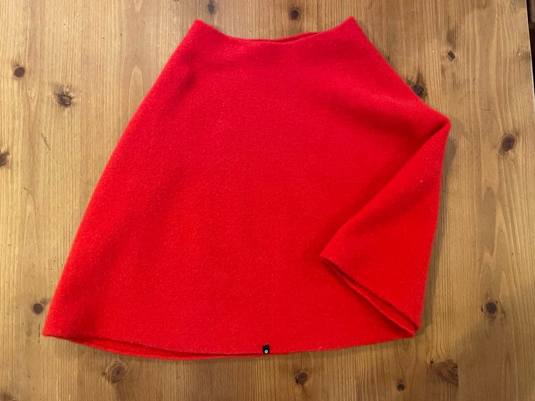 cecilie telle ポンチョ　レッド　赤