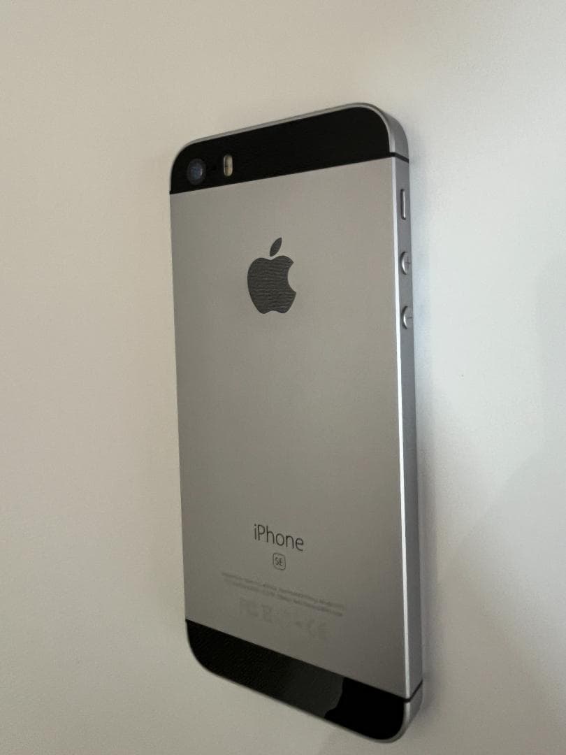 ぽ　iPhone SE（第1世代）128GB SIMフリー 動作確認済み