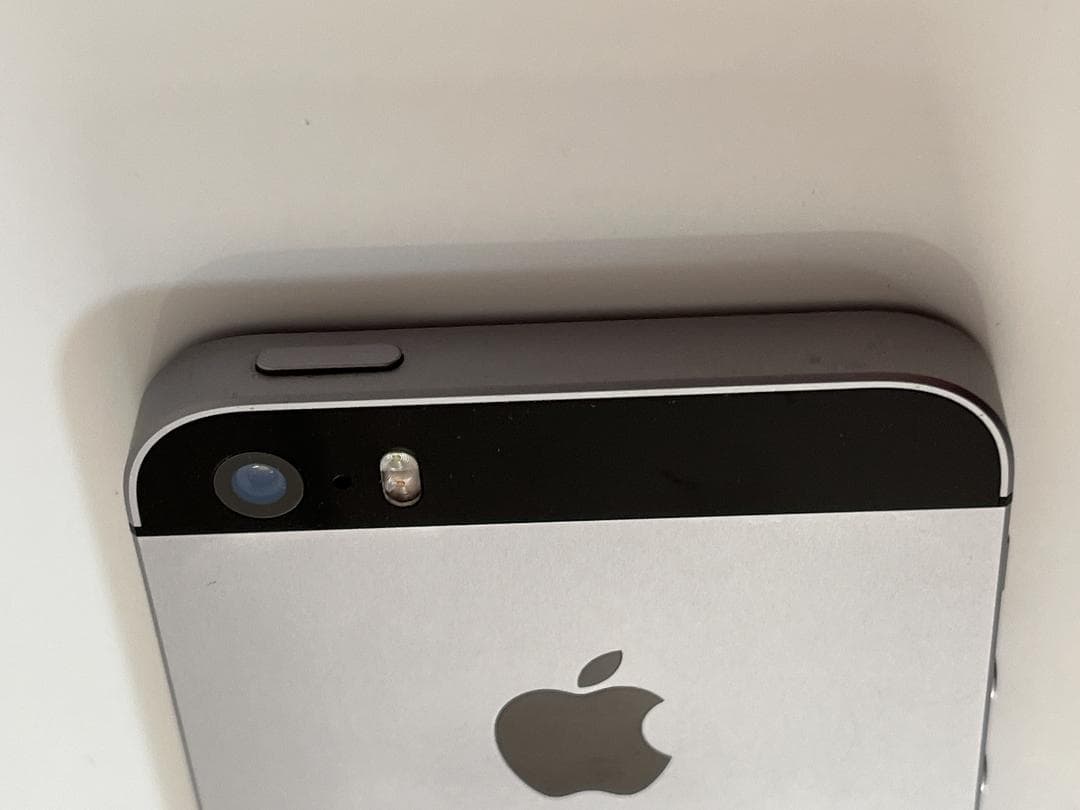 ぽ　iPhone SE（第1世代）128GB SIMフリー 動作確認済み