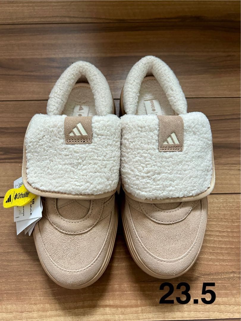 アディダス　adidas ボアミュール　23.5 新品