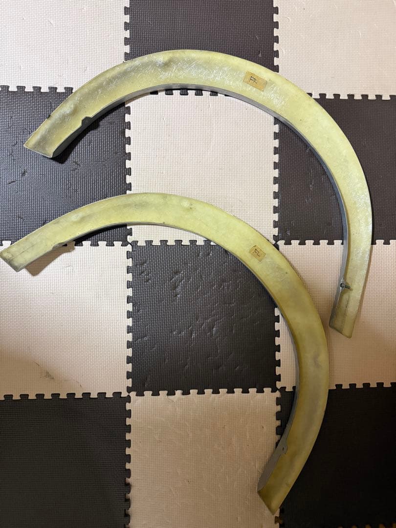 ダイハツ ミラジーノ オーバーフェンダー 貼り付けタイプ 4枚セット 中古