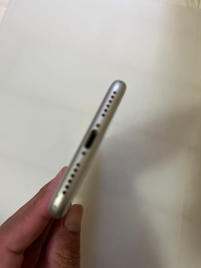 iPhone8 64GB 初期化済み シルバー ホワイト