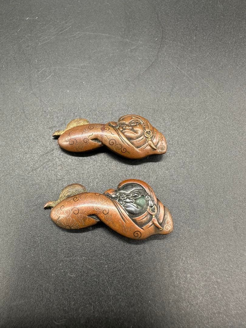 煙草入れ金具　達磨　金工象嵌　在銘　春明法眼 後藤法眼 二つセット　骨董古美術