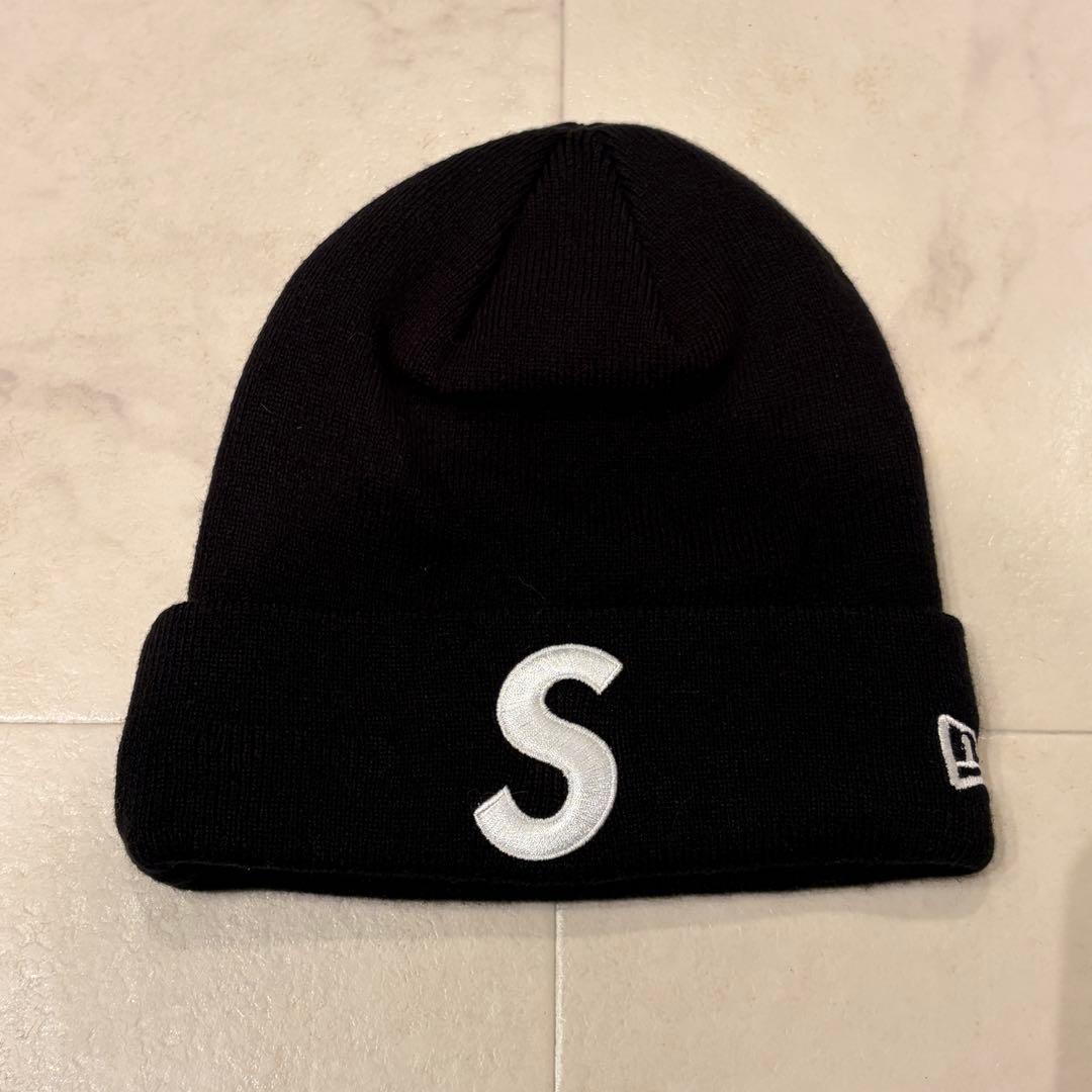 【極美品】Supreme New Era黒 ニット帽 ビーニー