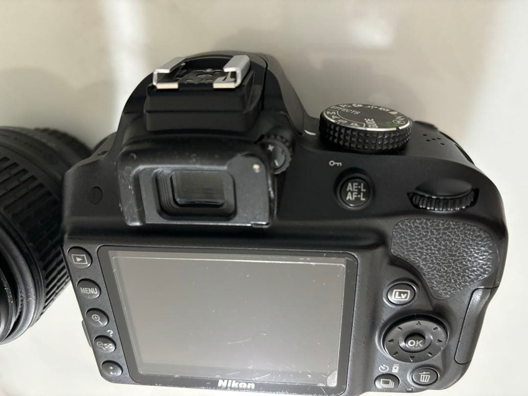 Nikon D3300 ダブルズームキット レンズ55-300付き