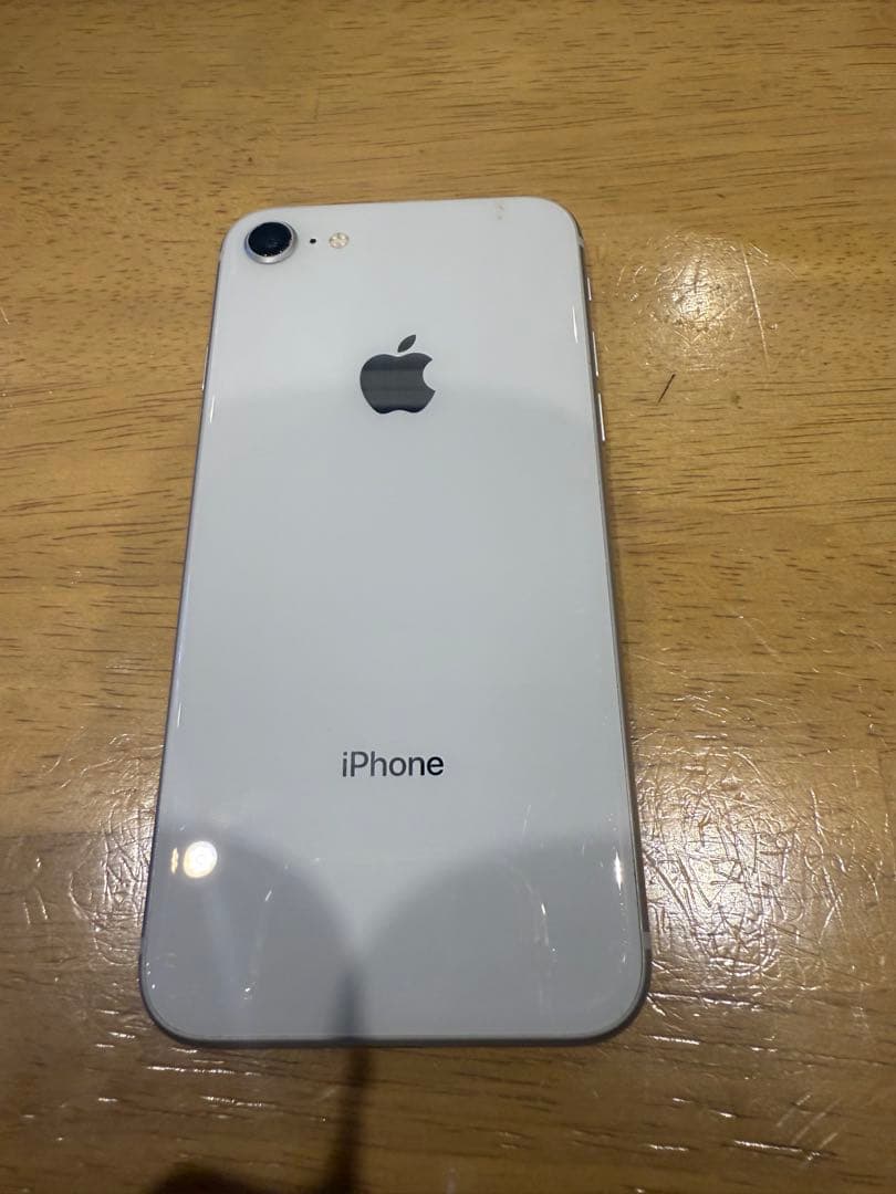 美品✨Apple iPhone 8 ホワイト 64GB