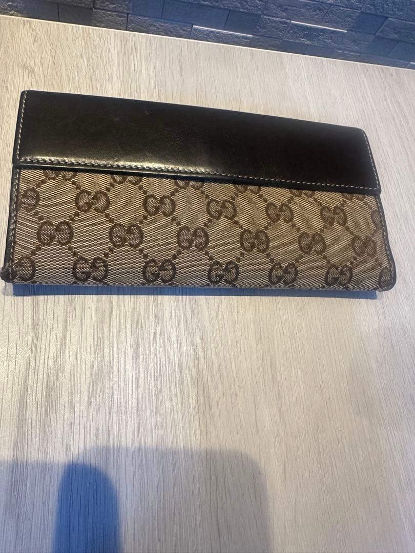 Gucci GGパターン 長財布 ハートロゴ