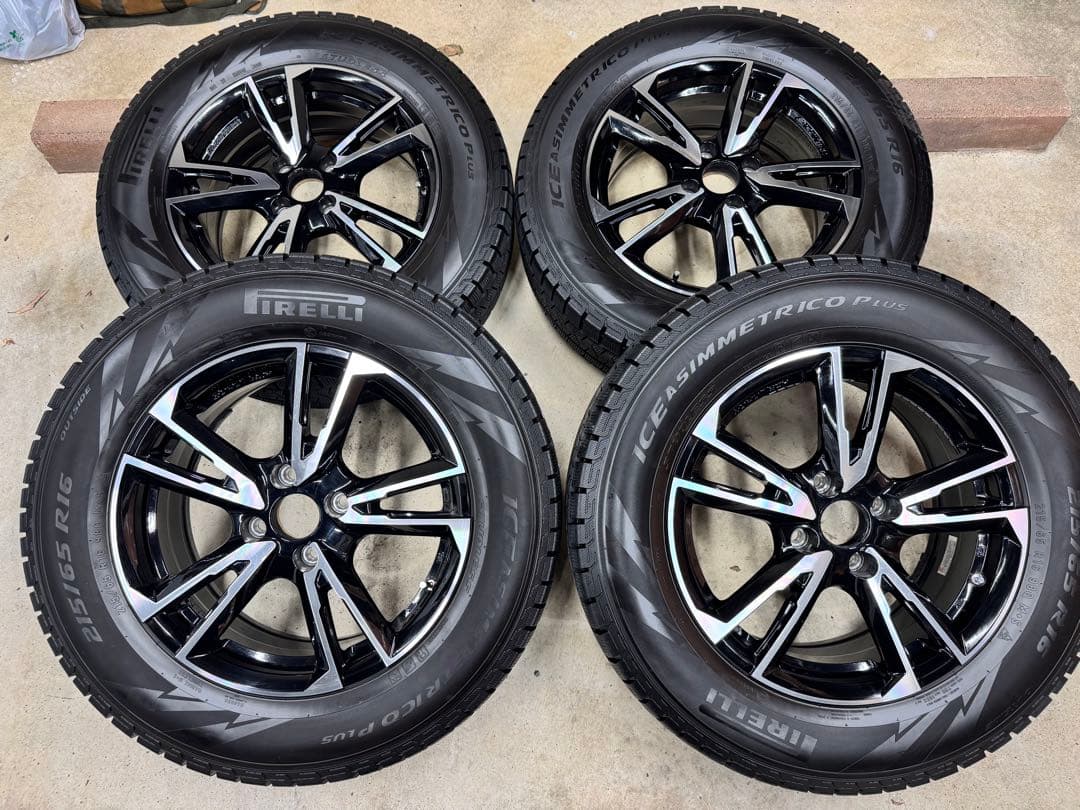 週末限定値下げ！プジョー2008スタットレスホイールセット 215/65 R16