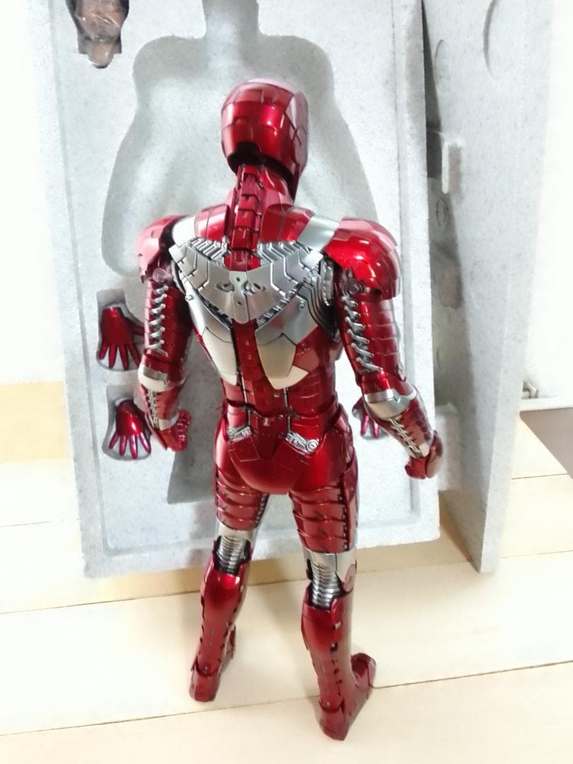 ホットトイズ アイアンマン マーク5　ダイキャスト