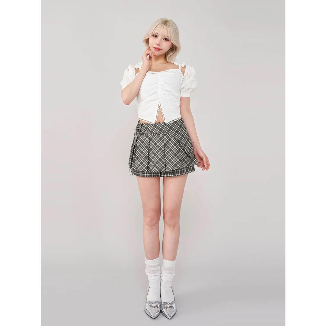 新品タグ付き ダーリッチ チェックスカートライクショートパンツ ネイビー S