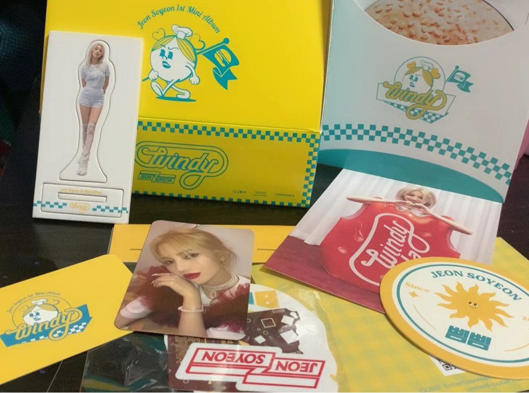 I-DLE ソヨン 1st Mini Album Windy Soyeon