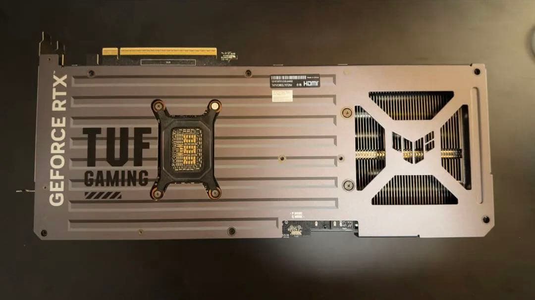 グラフィックボード・グラボ・ビデオカード ASUS TUF RTX 5070 Ti 16G