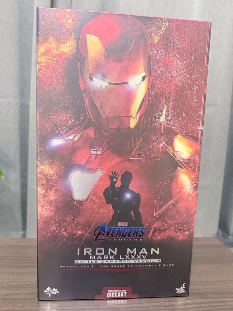 ト*ム様 ホットトイズ　アベンジャーズ　アイアンマン・マーク８５（バトルダメージ