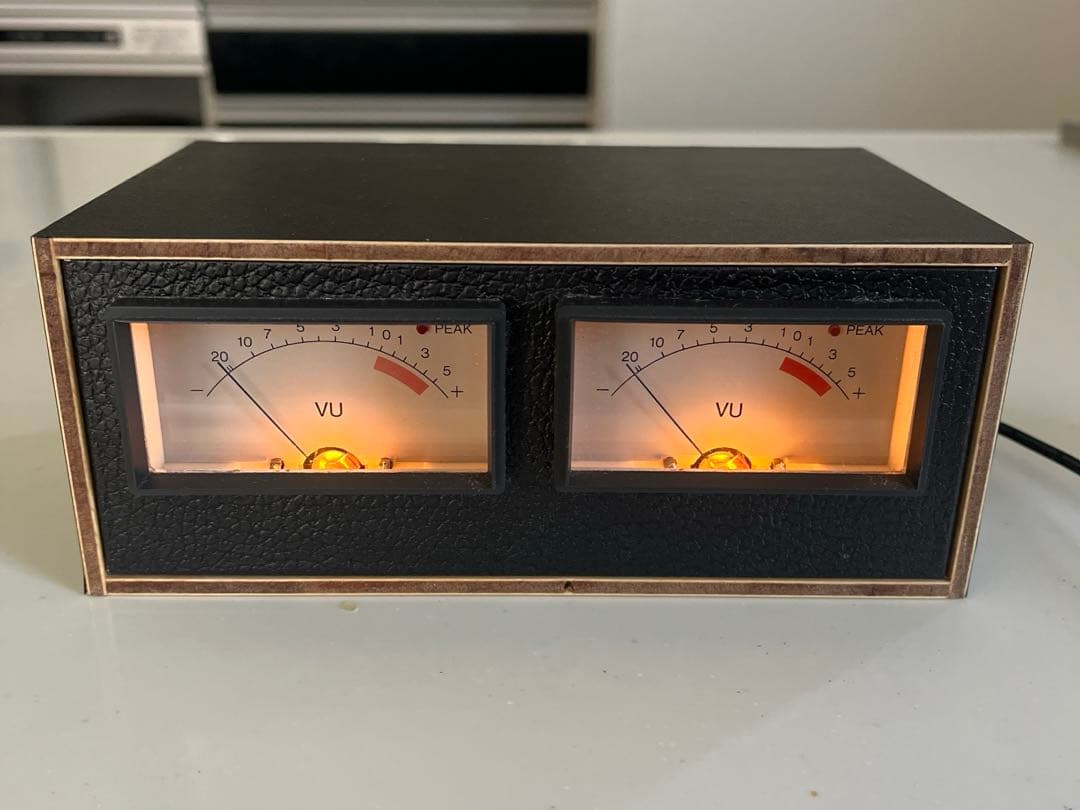 自作 ステレオVUメーター(ピーク表示機能LED付)